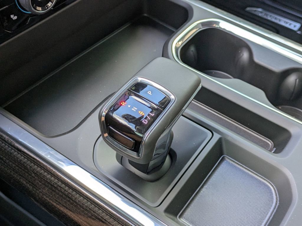 2025 Chevrolet Silverado 1500 LT - Photo 26