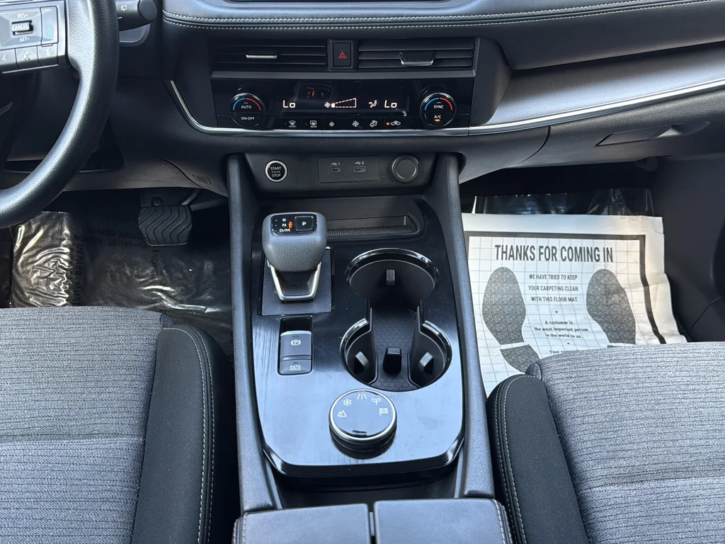 Used 2023 White Nissan SV image 19
