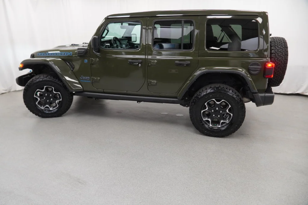 Used 2023 Green Jeep Rubicon 4xe image 18