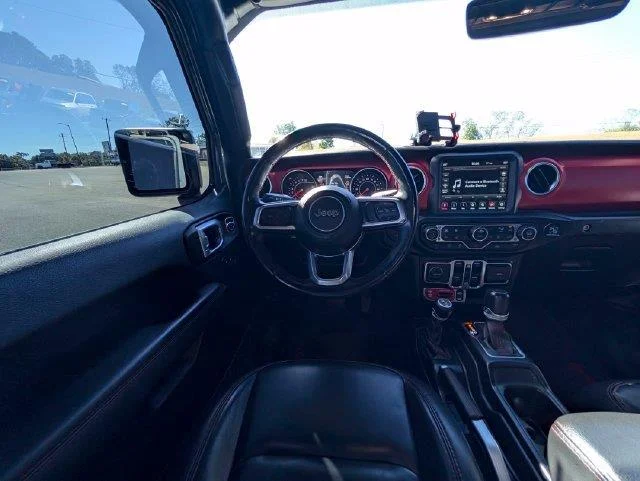 Used 2022 Gray Jeep Rubicon image 13
