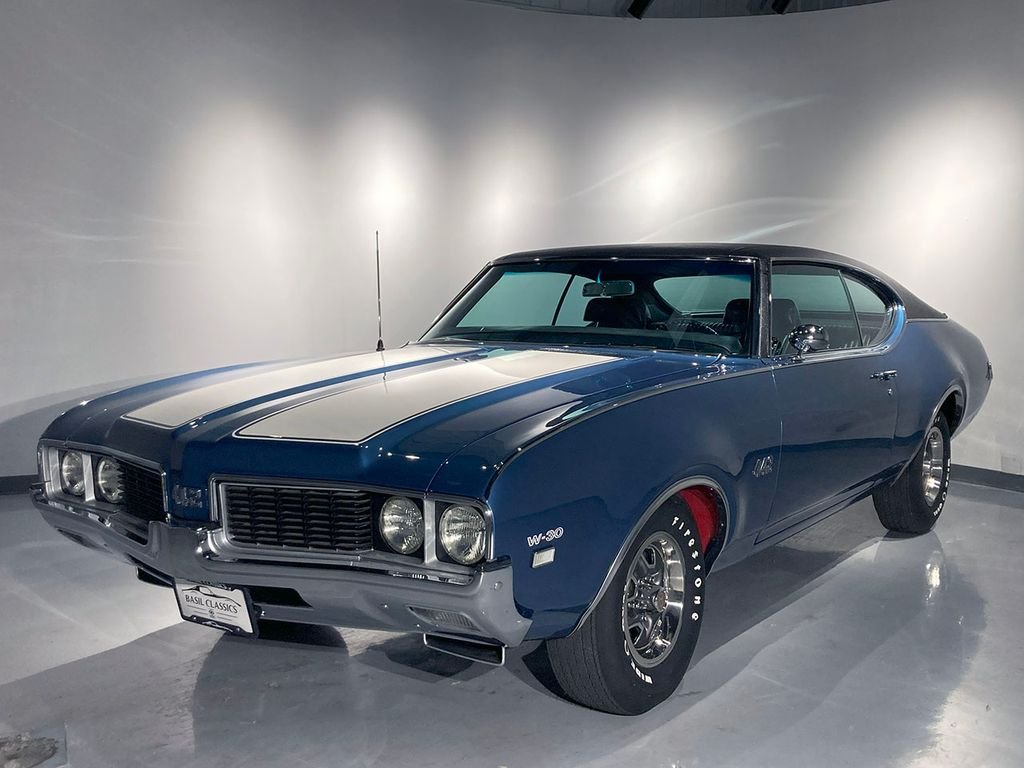 Used 1969  Oldsmobile  image 2