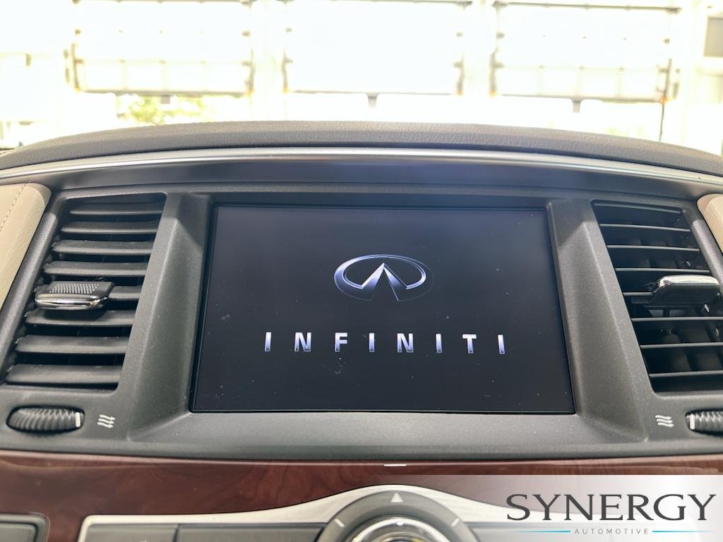 Used 2018 Moonstone White INFINITI Base image 14