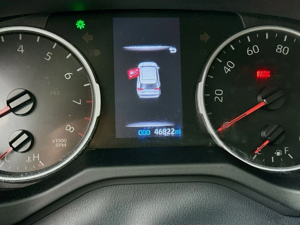 Used 2022 Silver Toyota XLE image 13