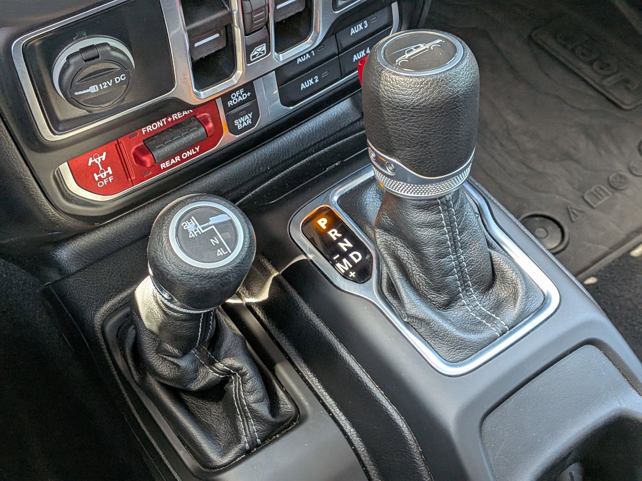 Used 2024 Anvil Clearcoat Jeep Rubicon image 25