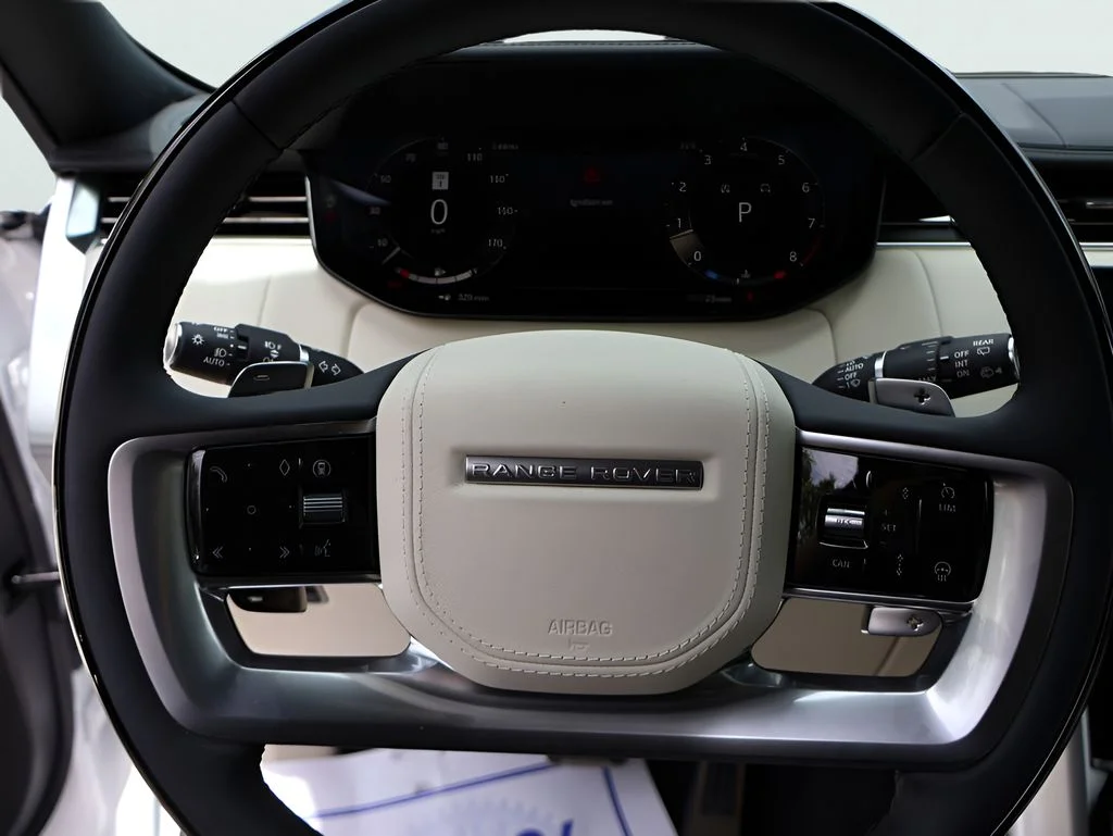New 2026 Ostuni Pearl Wht Prem Met Land Rover Autobiography image 28