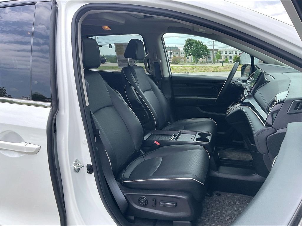 Used 2025 White Honda Elite image 11