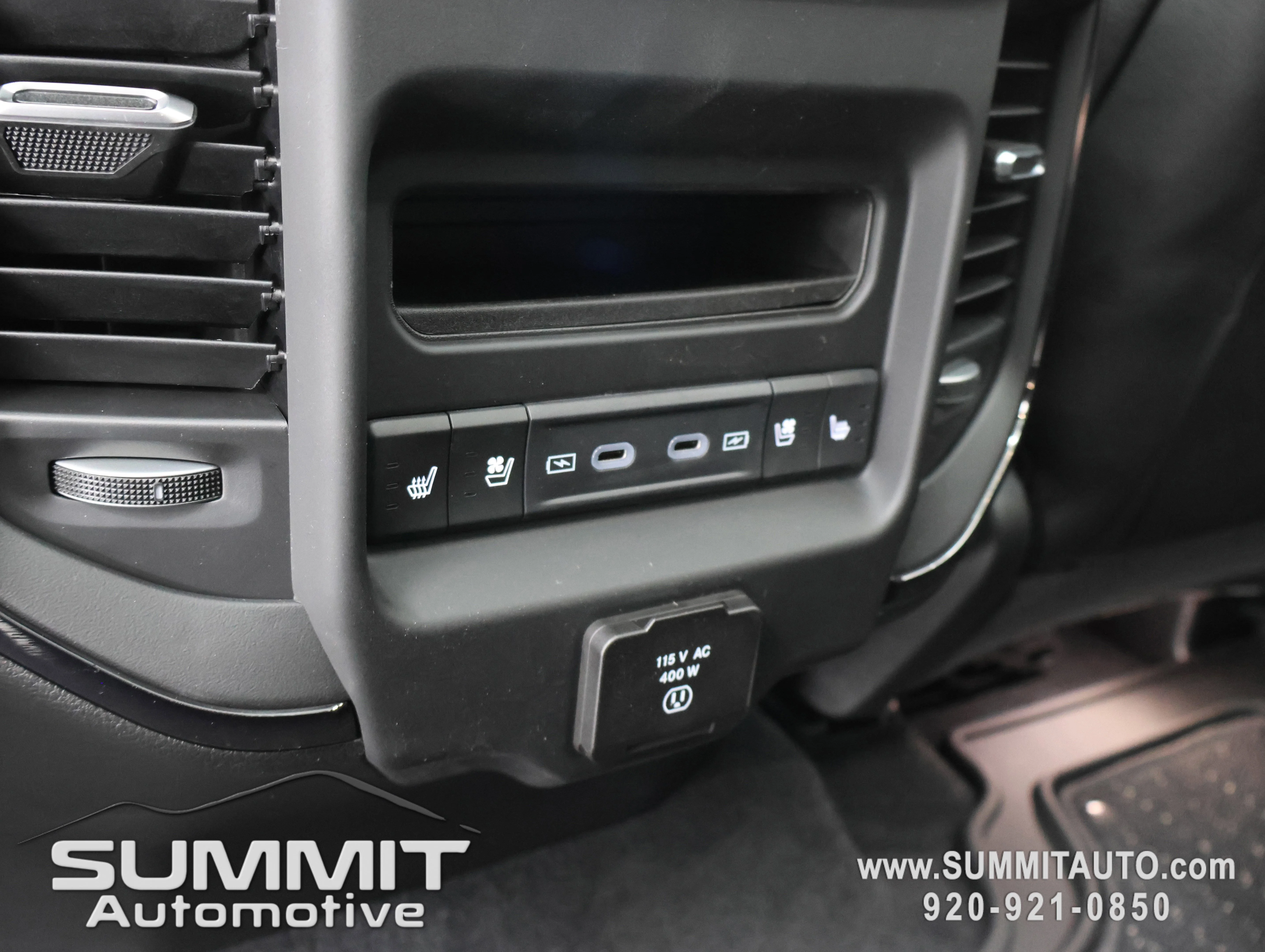 New 2026 Diamond Black Crystal Pearl-Coat Exterior Paint RAM Limited image 42