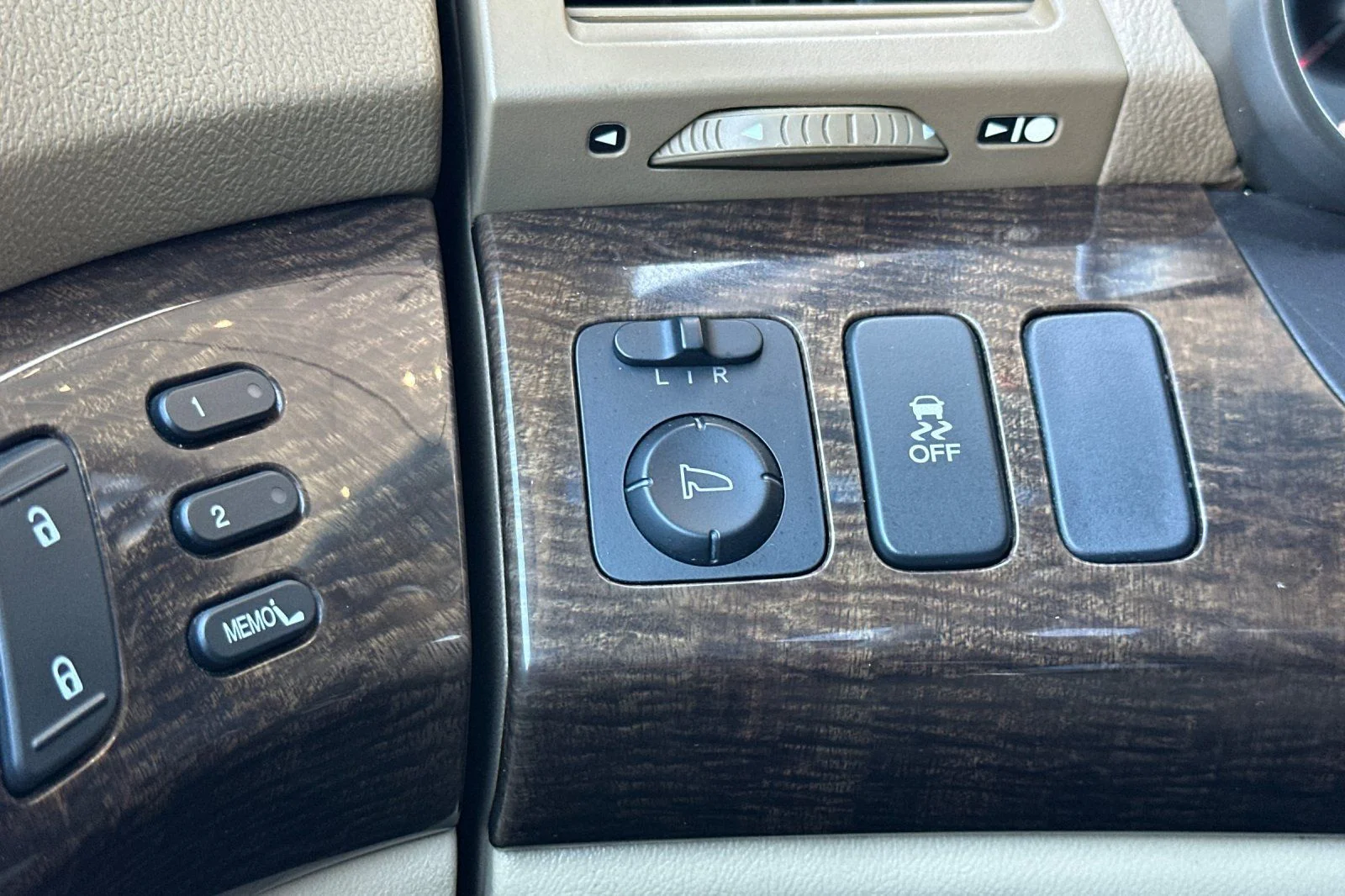 Used 2012  Acura Technology image 31