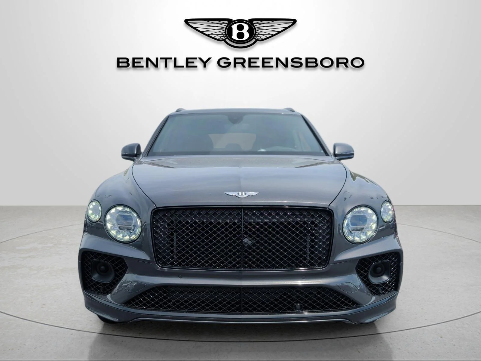 Used 2022  Bentley V8 image 17