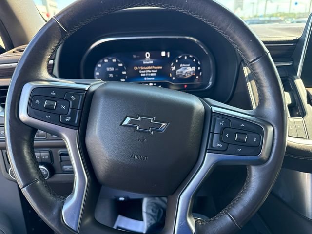Used 2022 Black Chevrolet Z71 image 18