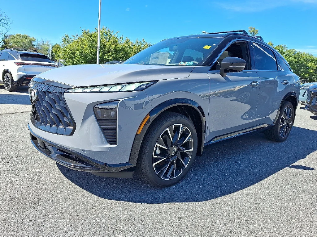New 2027 Gray INFINITI AUTOGRAPH image 2