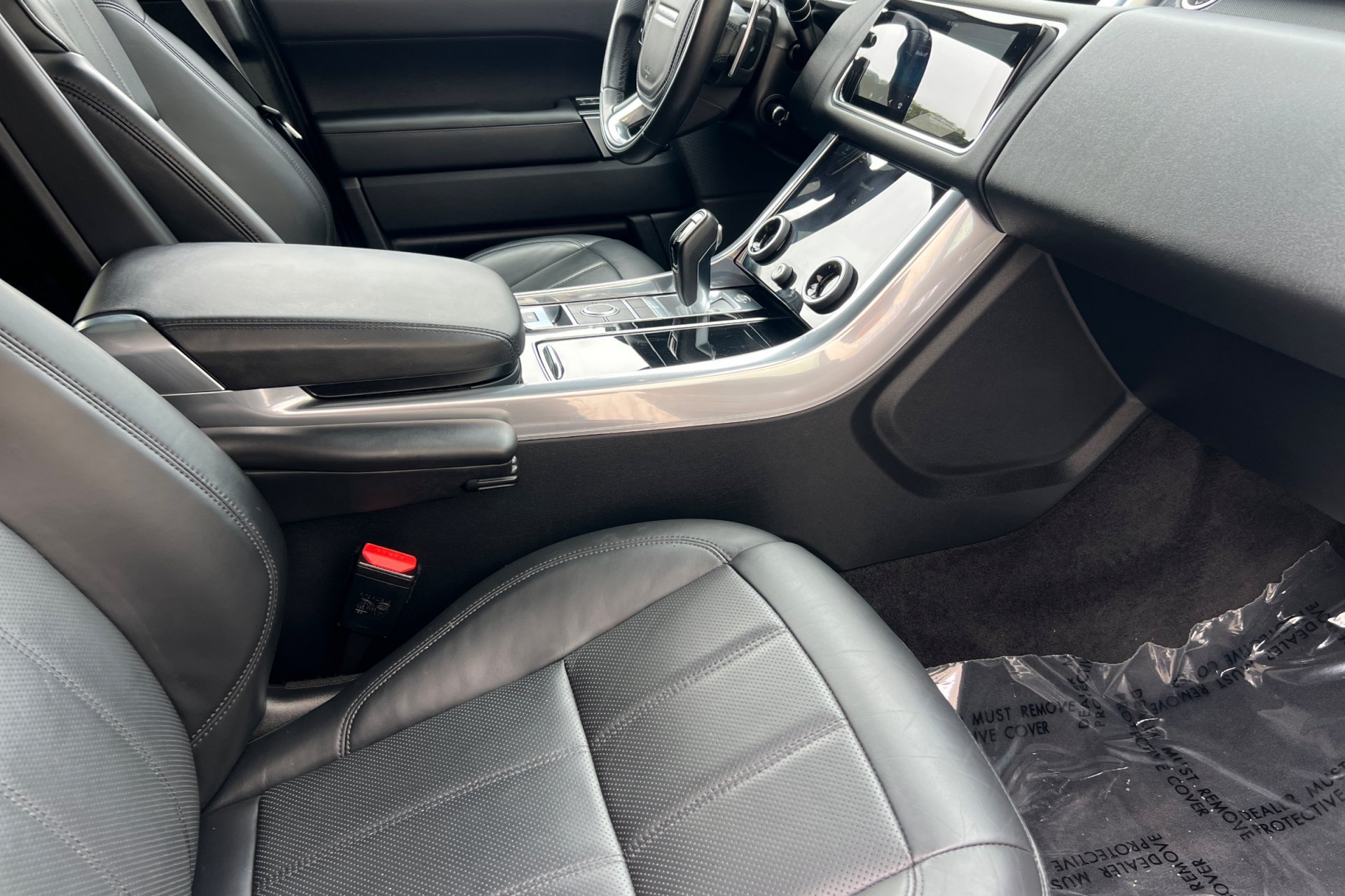 Used 2022 Fuji White Land Rover HSE Silver Edition image 18