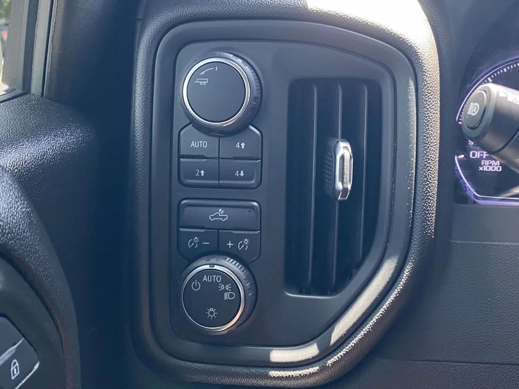Used 2024 White Chevrolet Custom Trail Boss image 32