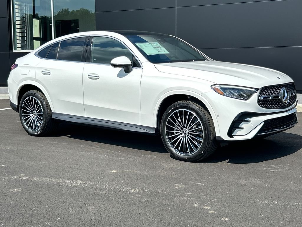 New 2026 Polar White Mercedes-Benz GLC300 image 2