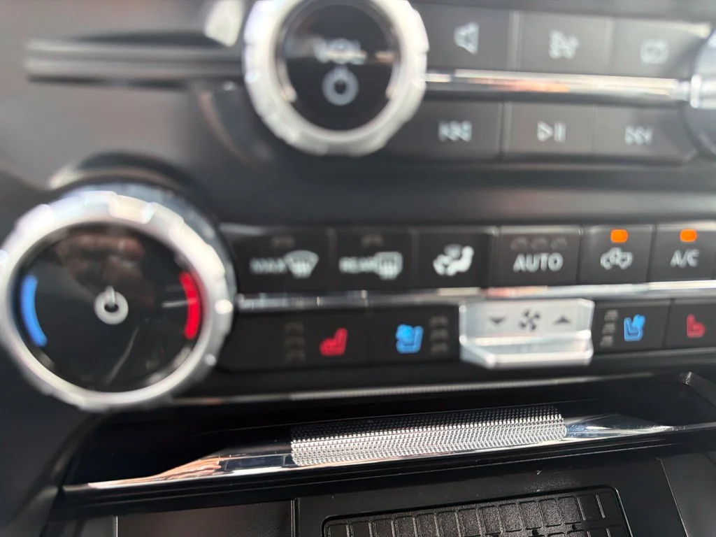 Used 2023 Carbonized Gray Metallic Ford Lariat image 18