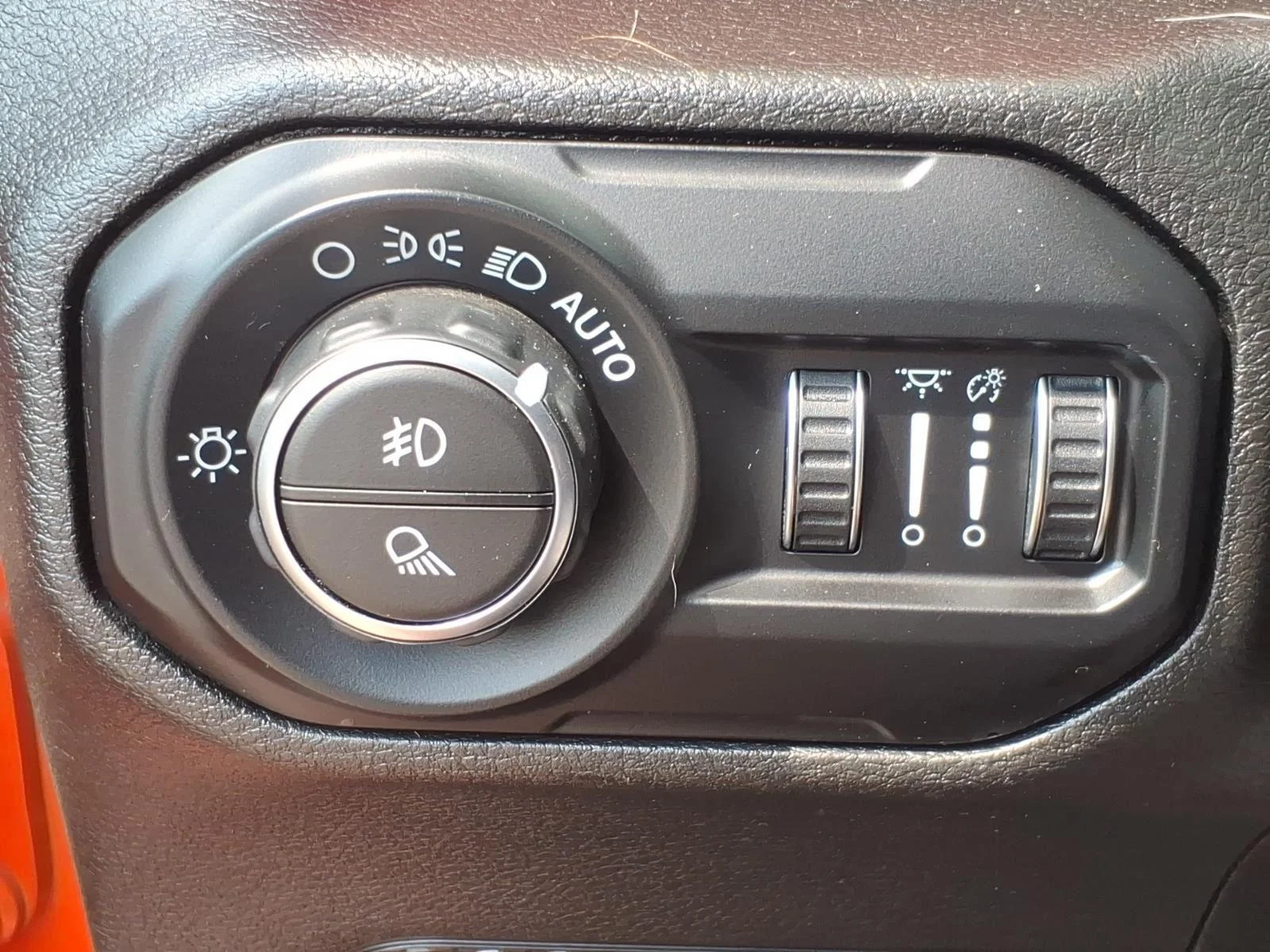 Used 2020 Punkn Metallic Clearcoat Jeep Rubicon image 16