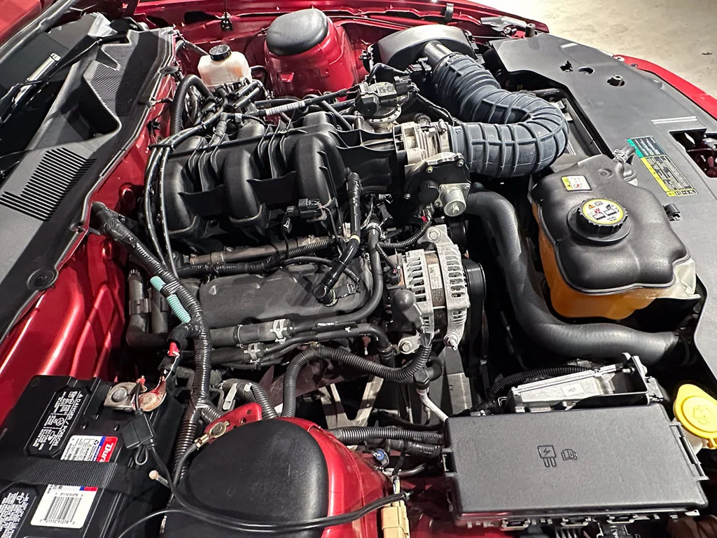 Used 2010 Red Ford V6 image 24