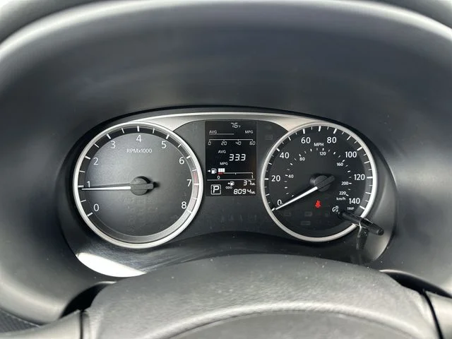 Used 2024 Gray Nissan S image 12