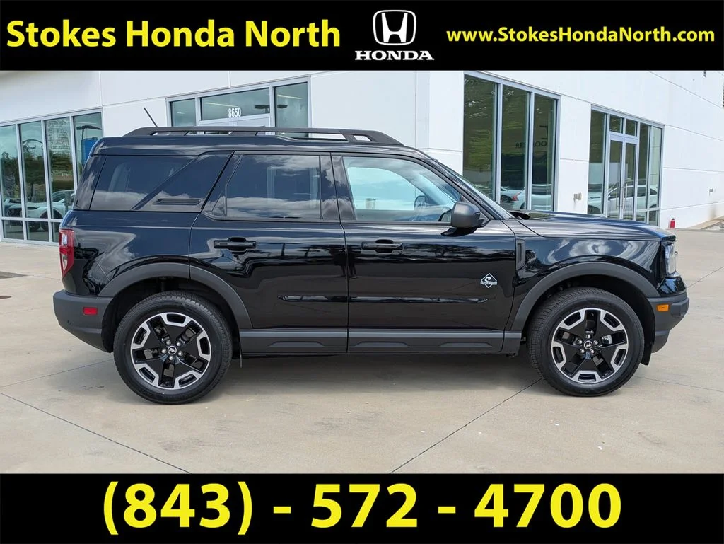 Used 2023 Black Ford Outer Banks image 2