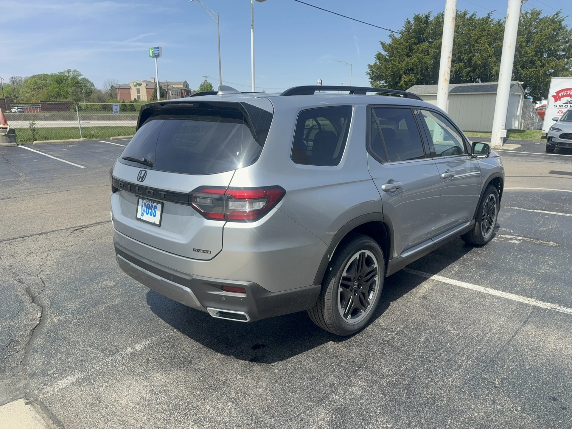 New 2026 Solar Silver Metallic Honda Touring Blackout image 5