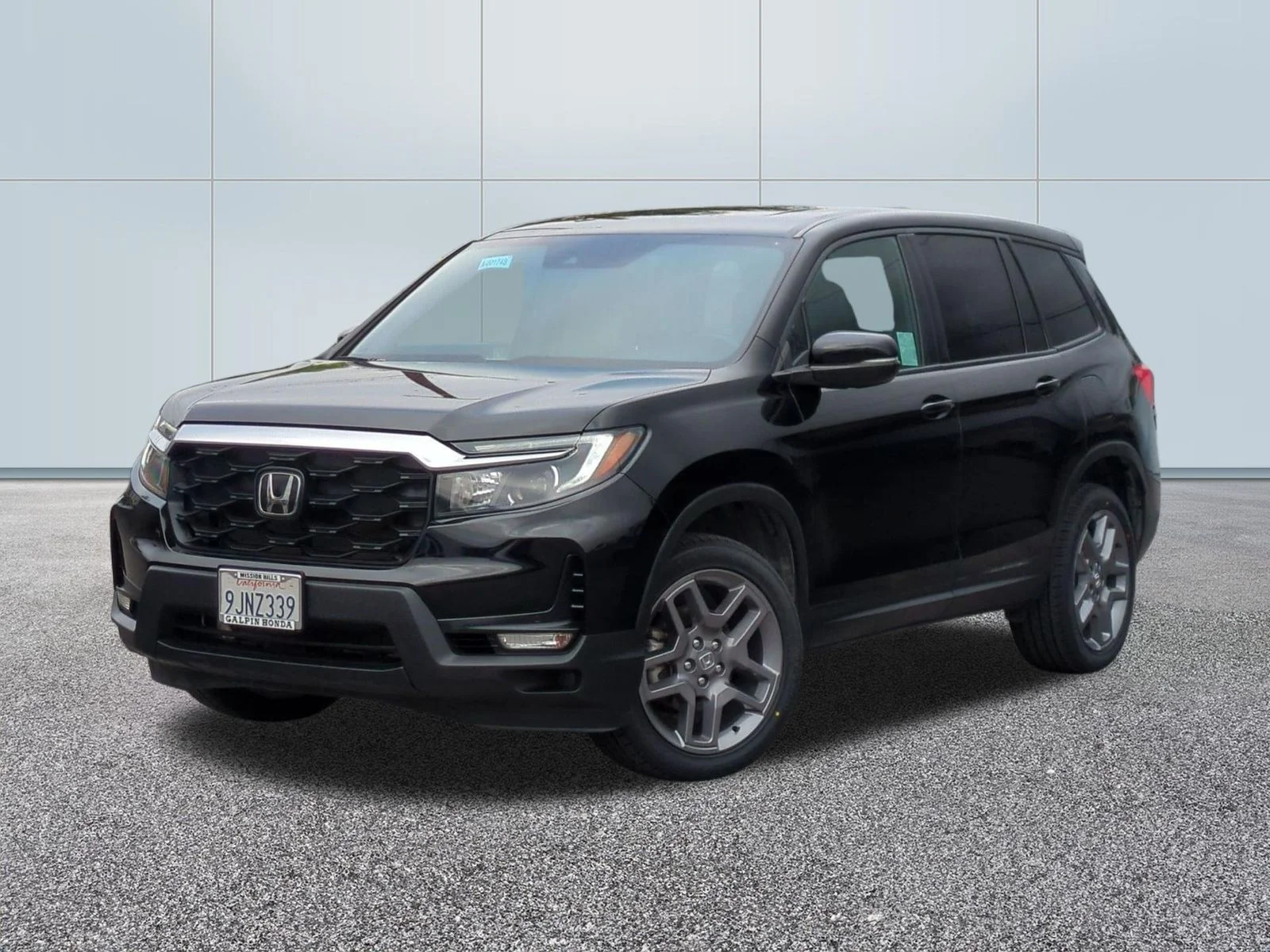 Used 2023 Black Honda EX-L image 1