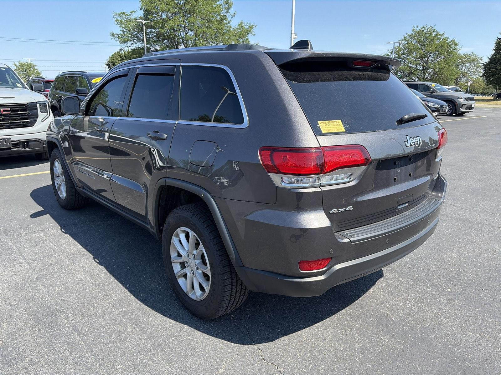 Used 2021 Granite Crystal Metallic Clearcoat Jeep Laredo X image 4