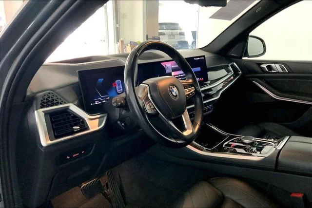 Used 2024 Skyscraper Grey Metallic BMW xDrive40i image 7