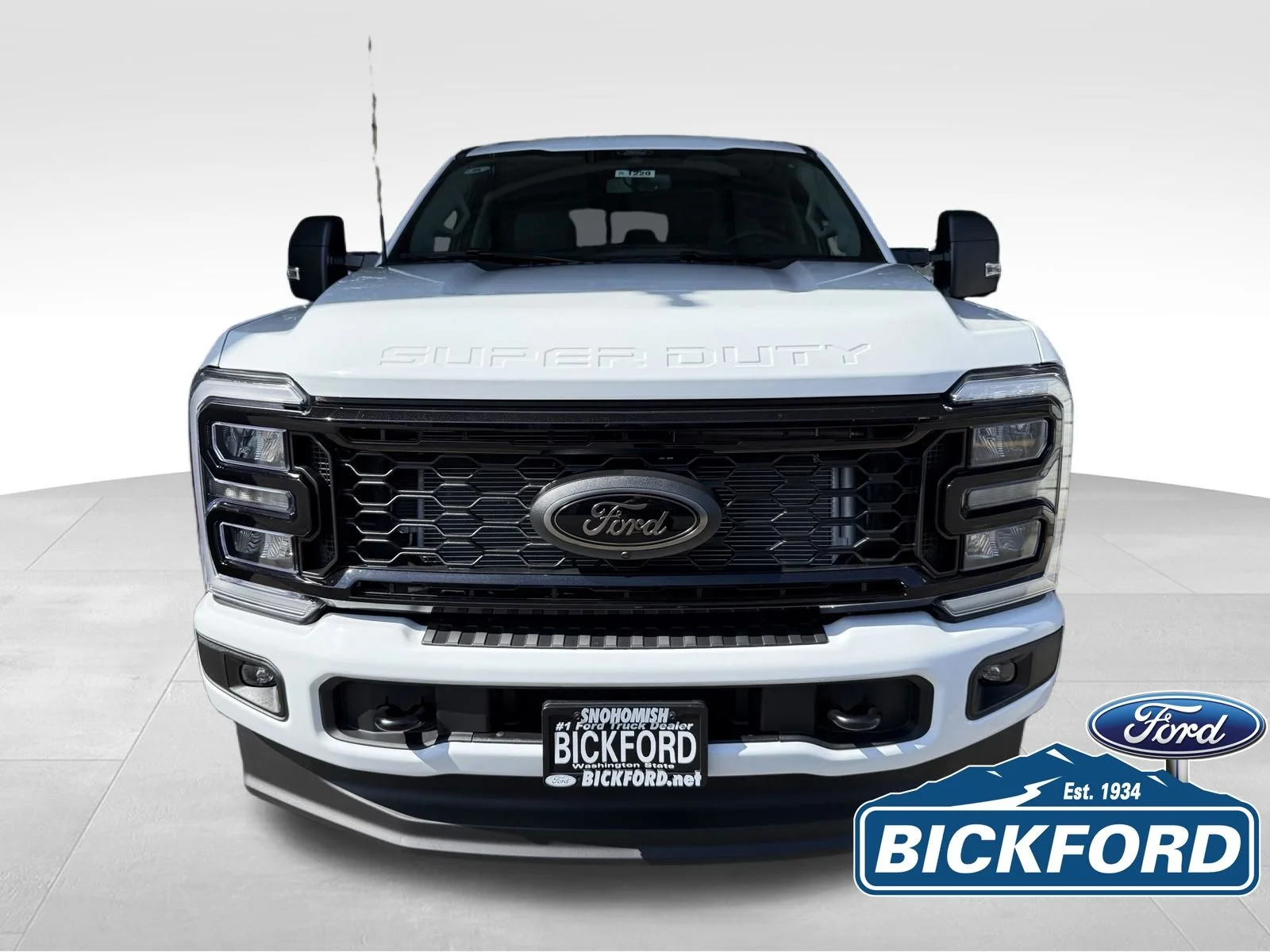 New 2026 White Ford XLT image 2