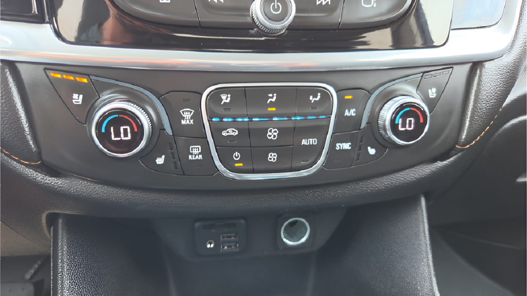 Used 2020 Beige Chevrolet Premier image 29