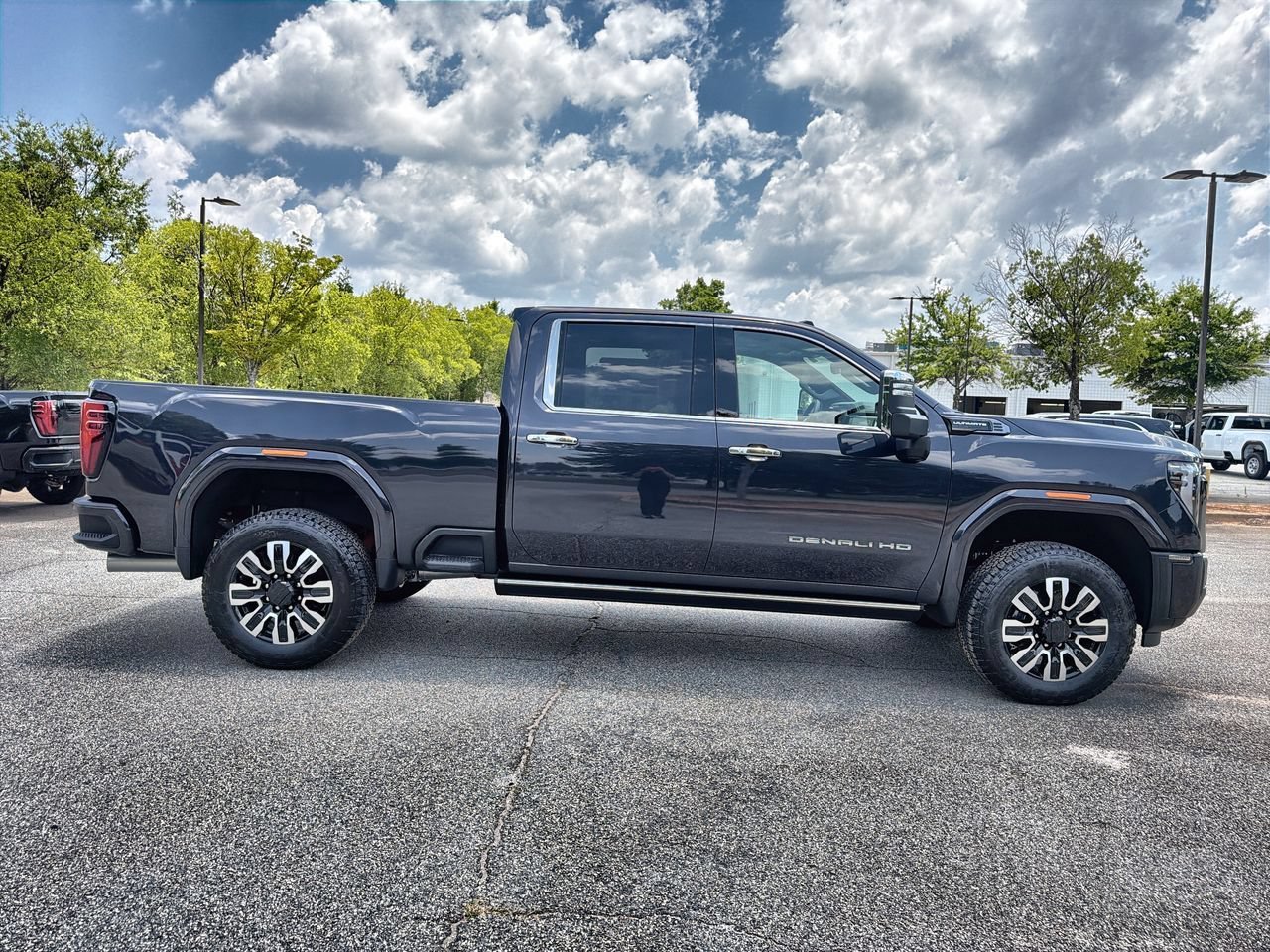 2026 GMC Sierra 2500HD Denali Ultimate - Photo 9