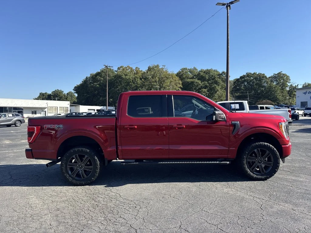 Used 2022 Red Ford XLT image 8