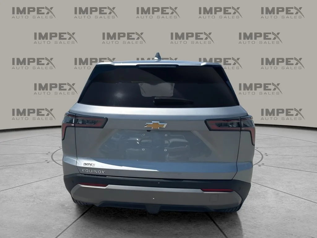 Used 2026 Gray Chevrolet LT image 4
