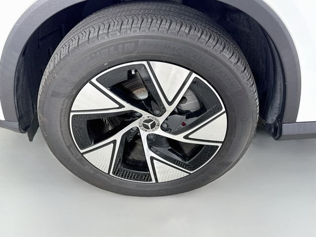 Used 2024  Mercedes-Benz GLC 300 image 29