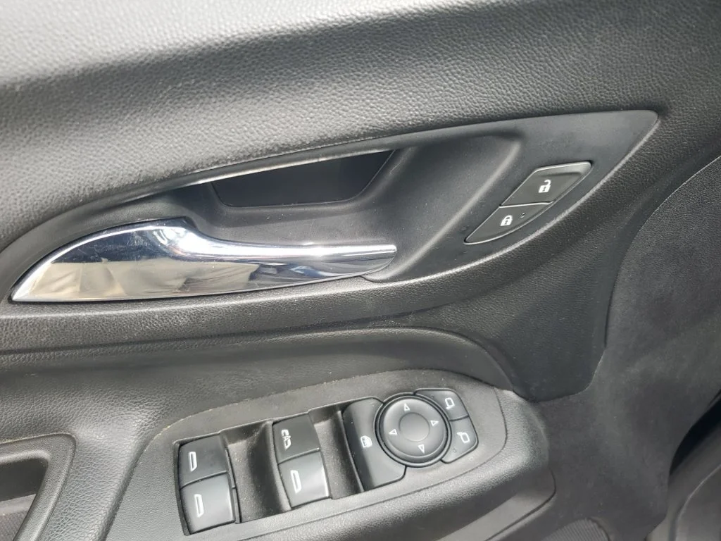 Used 2021 Blue Chevrolet LT image 13