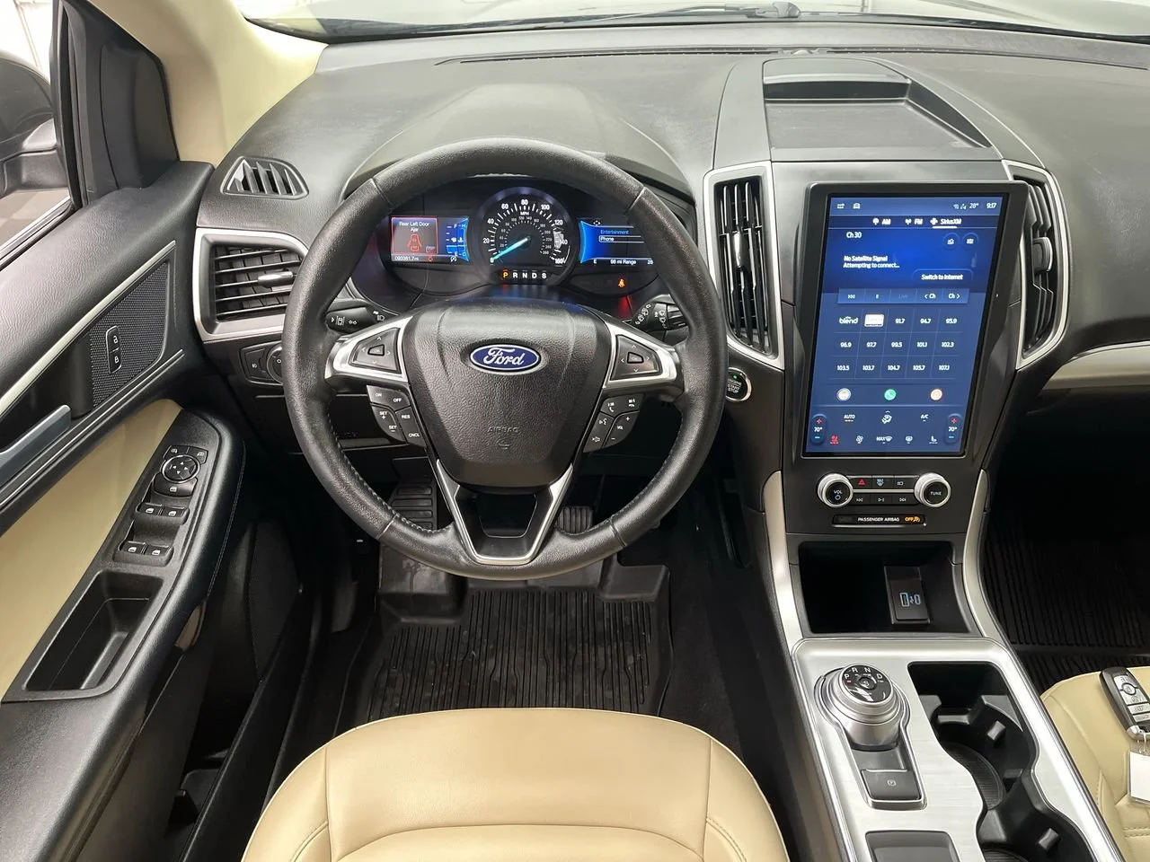 Used 2022 Green Ford SEL image 13
