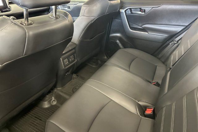 Used 2023 Lunar Rock Toyota XLE Premium image 17