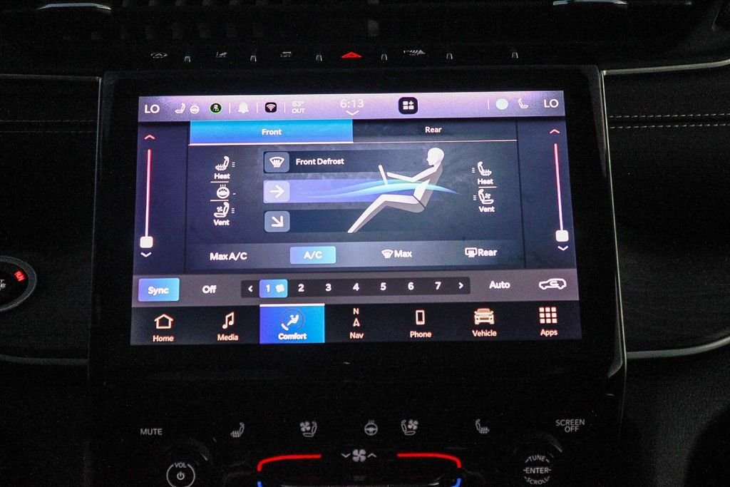 Used 2024 Diamond Black Jeep Limited image 15