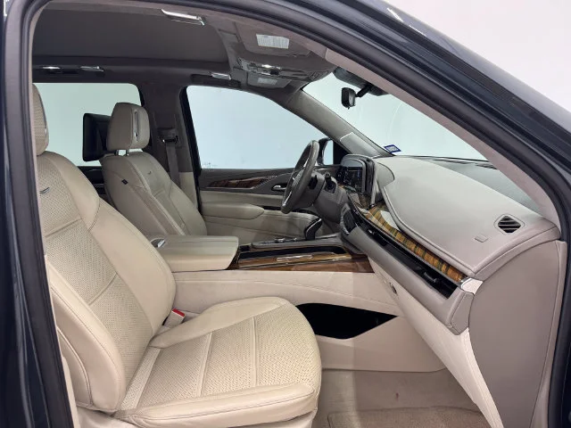 Used 2021 Shadow Metallic Cadillac Premium Luxury Platinum image 16