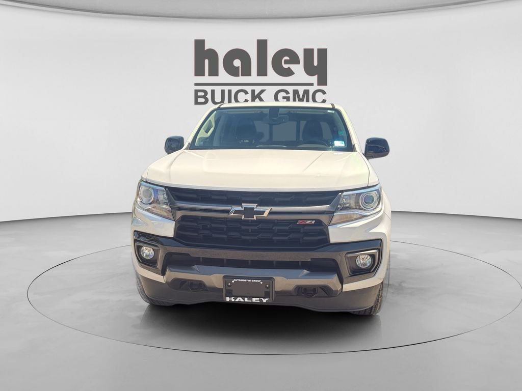 Used 2022 White Chevrolet Z71 image 8