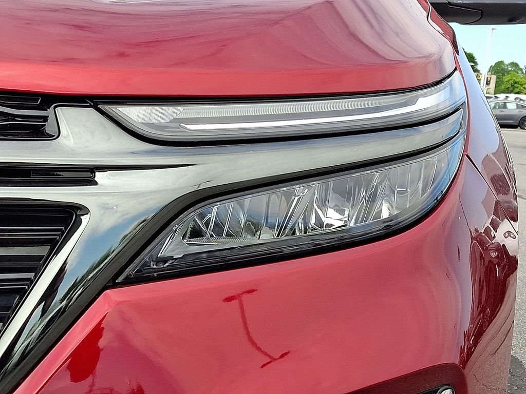 Used 2023 Red Chevrolet RS image 10