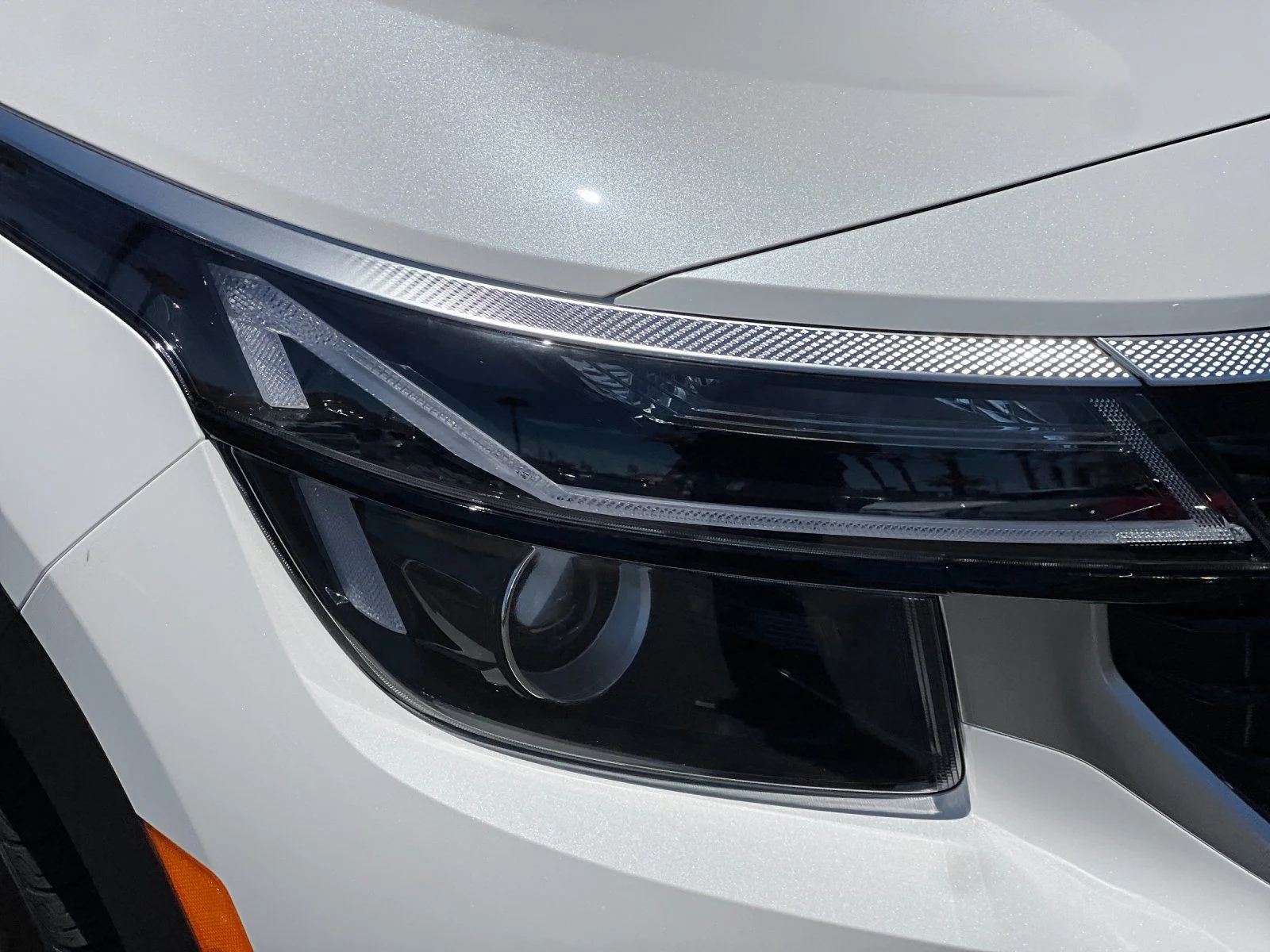 New 2026 White Kia S image 31