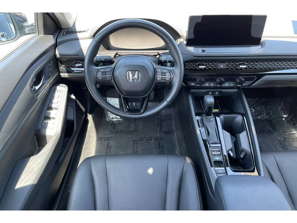 Used 2025 Canyon River Blue Metallic Honda EX-L image 16