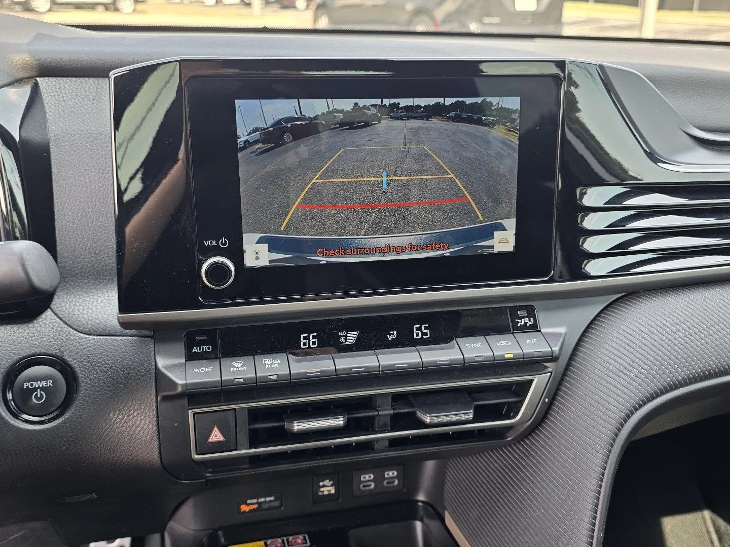 Used 2025 Ice Cap Toyota SE image 16