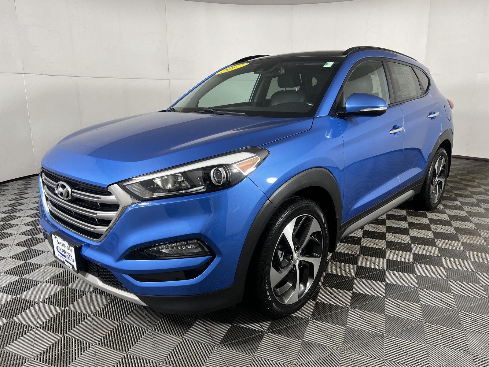 Used 2017 Caribbean Blue Hyundai Limited image 4