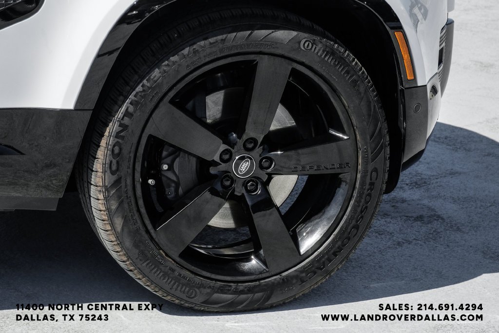Used 2025 White Land Rover X-Dynamic SE image 64