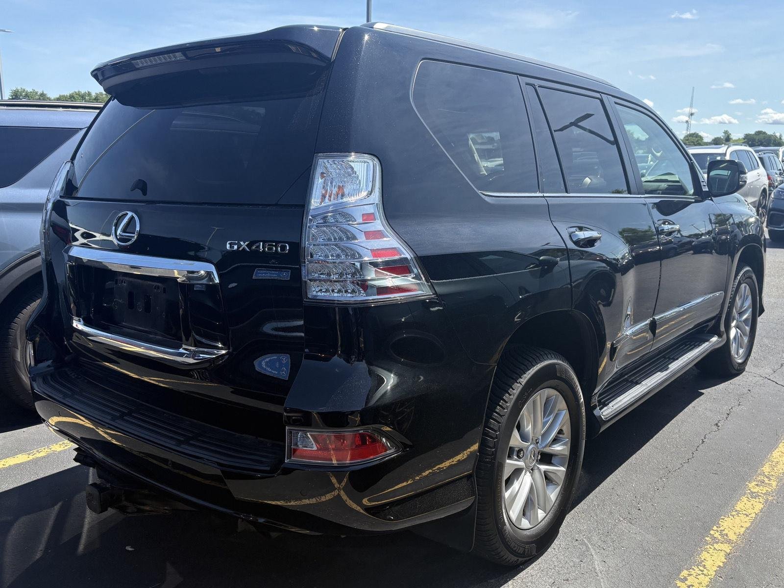 Used 2018  Lexus GX 460 image 5