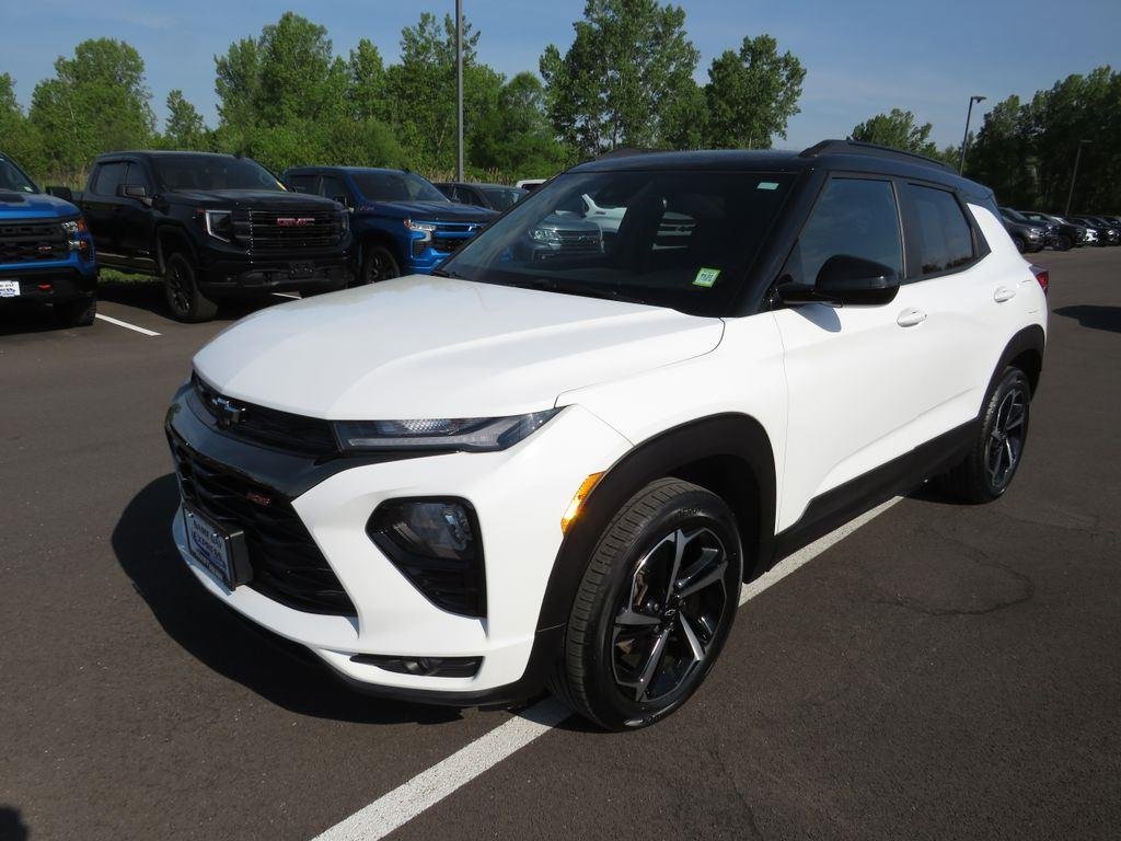 Used 2022 Summit White Chevrolet RS image 12