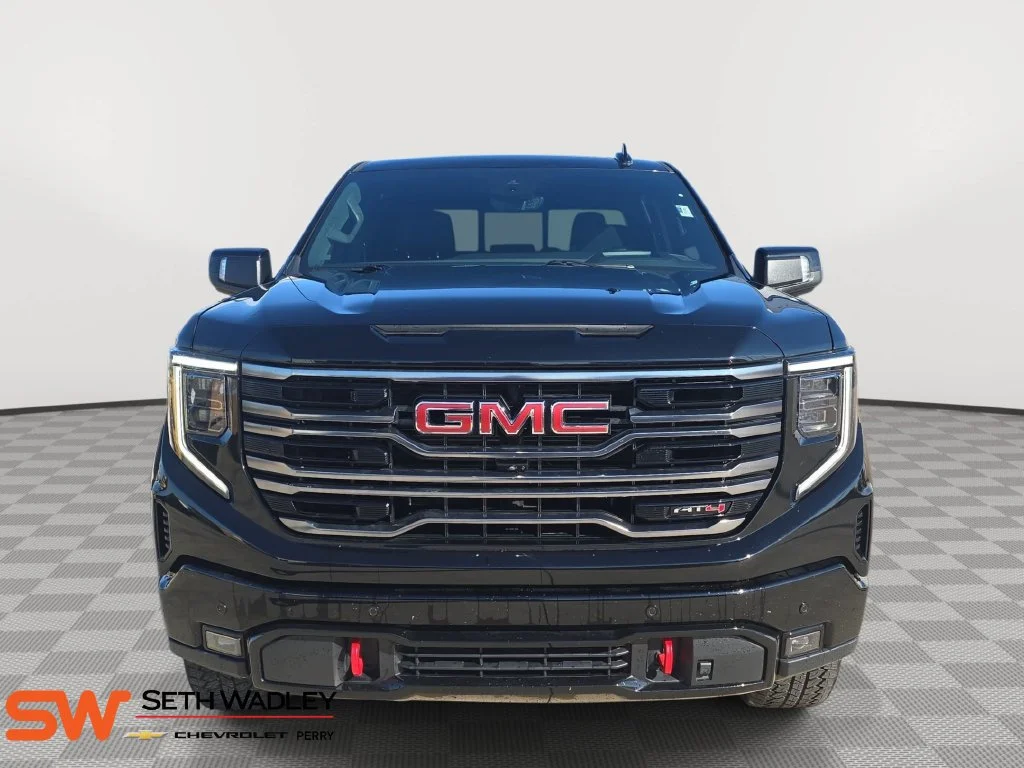 Used 2025 Onyx Black GMC AT4 image 2