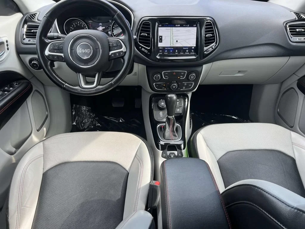Used 2021 Green Jeep Limited image 3