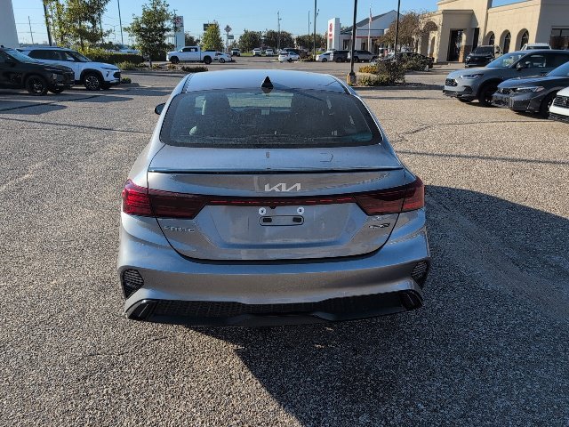 Used 2024 Steel Gray Kia GT-Line image 3